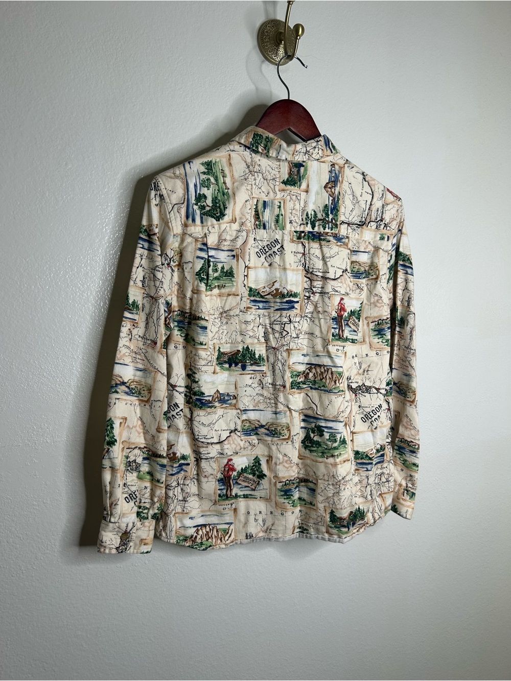 Pendleton 100% Cotton Oregon Coast Novelty Print Button Down Long Sleeve Top - Picture 7 of 16